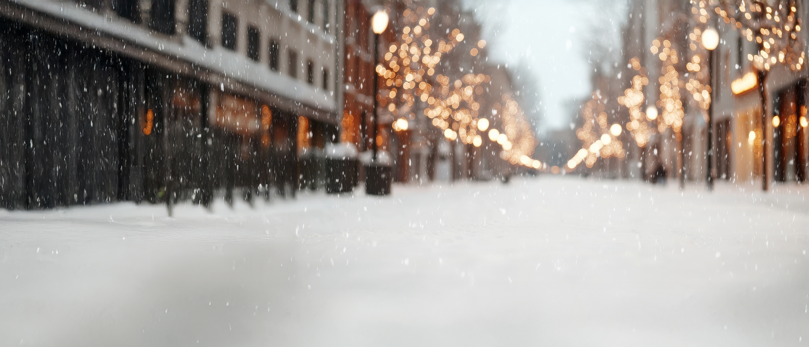 Holiday street lights